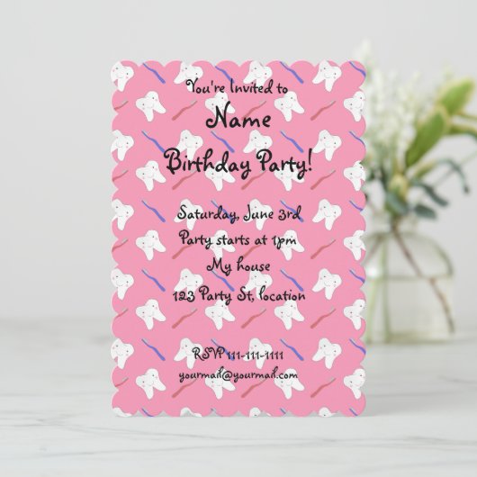 Roze tandbramen en tandprothesen kaart (Staand voorkant)