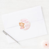 Roze teddybeer met een kussen baby shower ronde sticker (Envelop)