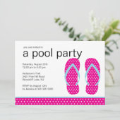 Roze Teenslippers Pool Party Invitation Kaart (Staand voorkant)