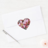Roze tegen een grijze hemel Japanse Cherry Blossom Hart Sticker (Envelop)