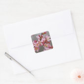 Roze tegen een grijze hemel Japanse Cherry Blossom Vierkante Sticker (Envelop)