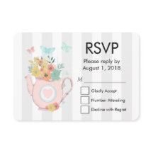 Roze theepot met bloemen en buiken RSVP