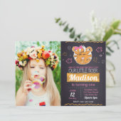 Roze tijger - Birthday - uitnodiging met foto (Staand voorkant)