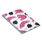 Roze tijger ligt in verschillende posities. Tropis Notitieboek (Rechterzijde)