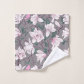 Roze Tinged Magnolias op Taupe Bad Handdoek (Wasdoekje)