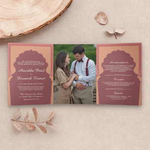 Roze Traditionele Indische Boog Bruiloft Drieluik Uitnodiging