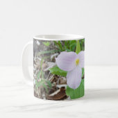 Roze trillium koffiemok (Voorkant links)
