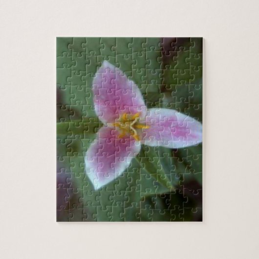 Roze Trillium Wildbloem Legpuzzel (Verticaal)