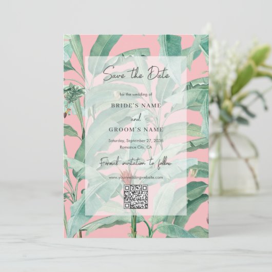 Roze Tropische Banaan Palm Bladeren Bruiloft QR Co Save The Date (Staand voorkant)