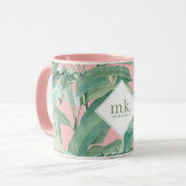 Roze tropische bananenbladeren monogram mok (Voorkant links)