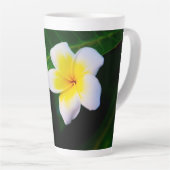 Roze Tropische Frangipani Kunst Latte Mok (Rechterhoek)