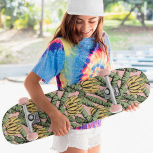 Roze tropische gele bananen en bladeren persoonlijk skateboard