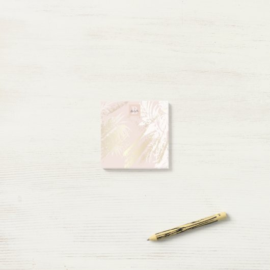Roze tropische palmbladeren goudwitte monogram post-it® notes (Op bureau)