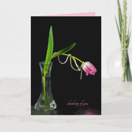 roze tulp met parels in vaas denken kaart