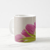 Roze tulpen en kant koffiemok (Voorkant links)