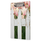 roze tulpen en oude hek klembord (Links)