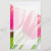 Roze tulpen met groene bladeren Foto Briefpapier (Voorkant)