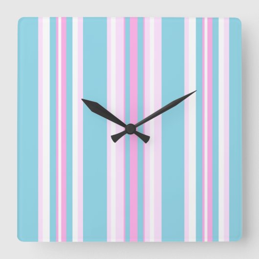 Roze, turquoise, witte ligstoel streep wandklok (Voorkant)