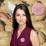 Roze Tweetalige pinda Allergie Alert Spaans Ronde Button 5,7 Cm<br><div class="desc">Verhoog je allergie bewustzijn met onze "Pink Tweetalige Peanut Allergy Alert" knop. Tegen een zachte roze achtergrond valt heldere zwarte typografie op om uw pinda-allergie in zowel het Engels als het Spaans te communiceren. Personaliseer het met jouw namen voor extra identificatie en veiligheid. Draag het trots op uw kleding of...</div>