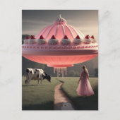 Roze UFO Surreal Sweet Treat in Dairy Pasture Briefkaart (Voorkant)