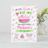 Roze uitnodiging van de Birthday Partij voor een W (Staand voorkant)