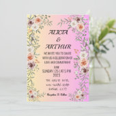 Roze uitnodiging voor het flororale huwelijk (Staand voorkant)