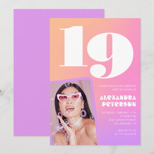 Roze uitnodigingen voor haar 19e verjaardag Retro (Voorkant / Achterkant)