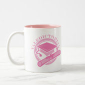 Roze Valedictorische Afstuderen Gift Tweekleurige Koffiemok (Links)