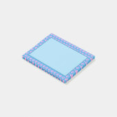 Roze verf afdrukken met blauwe achtergrond post-it® notes (Schuin)