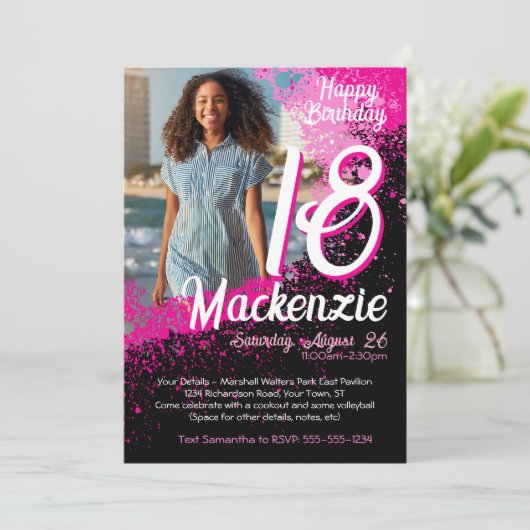 Roze verf Splatter Foto 18e verjaardag uitnodiging (Staand voorkant)