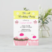Roze verjaardagscupcakes kaart (Staand voorkant)