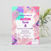 Roze verjaardagsuitnodiging - elk thema kaart (Staand voorkant)