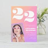Roze verloop 22ste verjaardagsuitnodiging Retro fo Kaart (Staand voorkant)