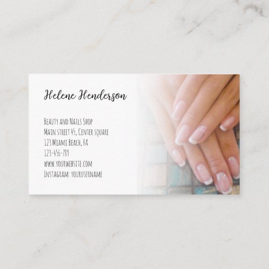 Roze verloop witte nagels door aangepaste tekst fo visitekaartje (Achterkant)