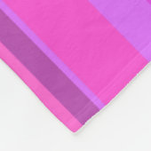 Roze verticale strepen fleece deken (Hoek)