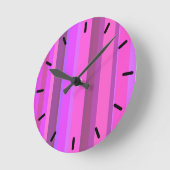 Roze verticale strepen ronde klok (Hoek)