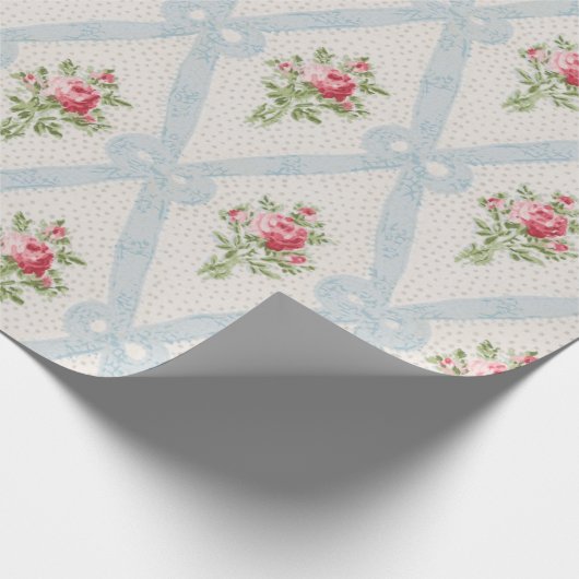 Roze Victoriaans Rozen met blauw lintrooster Cadeaupapier (Hoek)