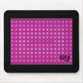 Roze vierkant patroon met Initialen Muismat (Voorkant)