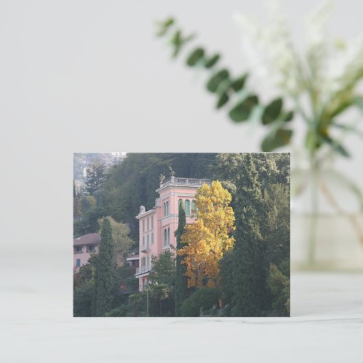 Roze Villa in Herfst Briefkaart (Staand voorkant)