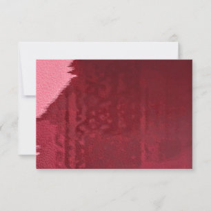 Roze vlek op rode print