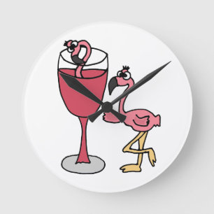 Roze vleugelflamingo in Blush Wine Glass Ronde Klok