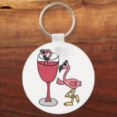 Roze vleugelflamingo in Blush Wine Glass Sleutelhanger (Voorkant)