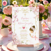 Roze vlinder bloemenmeisje biddend gouden doop kaart