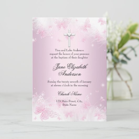  roze vlinder & cross-baptisme uitnodigen kaart (Staand voorkant)