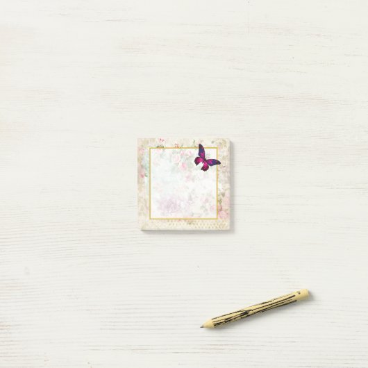 Roze vlinder en  Rozen Shabby Post-it® Notes (Op bureau)