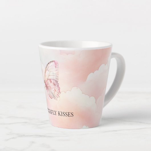 roze vlinder in de wolken latte mok (Rechterhoek)