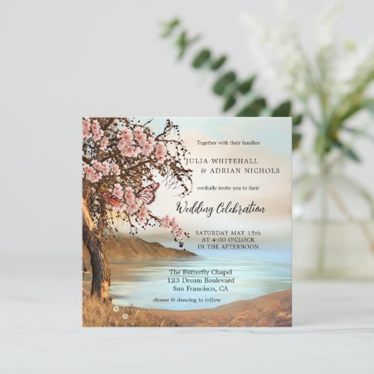 Roze Vlinder Kersenbloesem Bruiloft Uitnodiging (Staand voorkant)