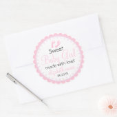 Roze Voetafdrukken Baby shower Scallopped Gast Fav Ronde Sticker (Envelop)