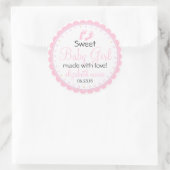 Roze Voetafdrukken Baby shower Scallopped Gast Fav Ronde Sticker (Tas)