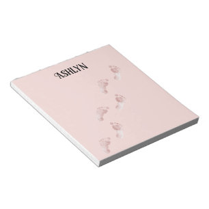Roze voetafdrukken gepersonaliseerd notitieblok